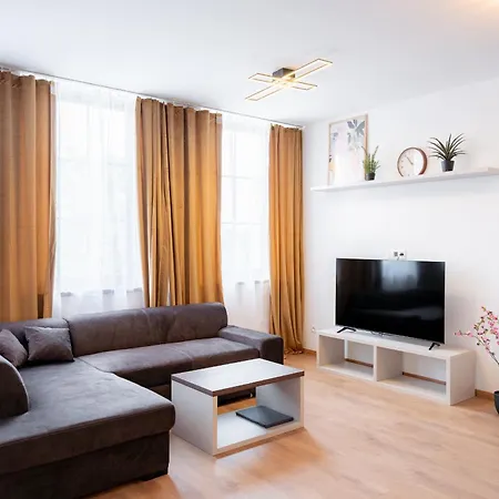 Castle Hill Free Parking Apartment *